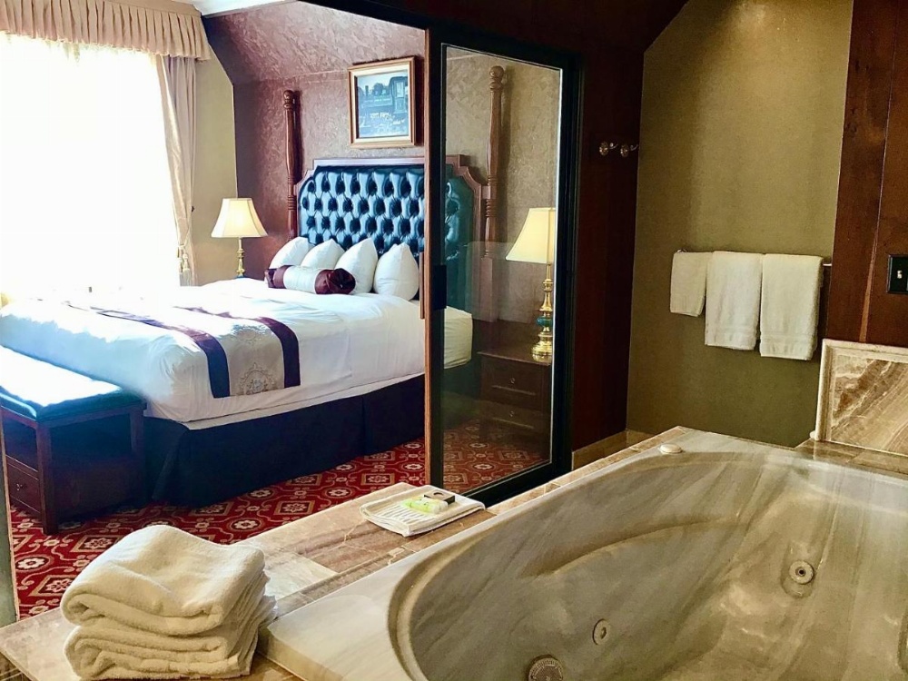 Room image 2