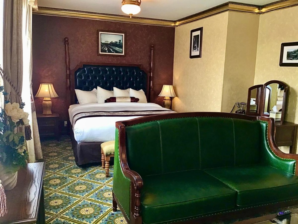 Room image 5