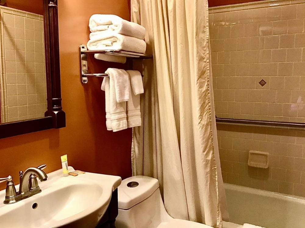 Room image 5