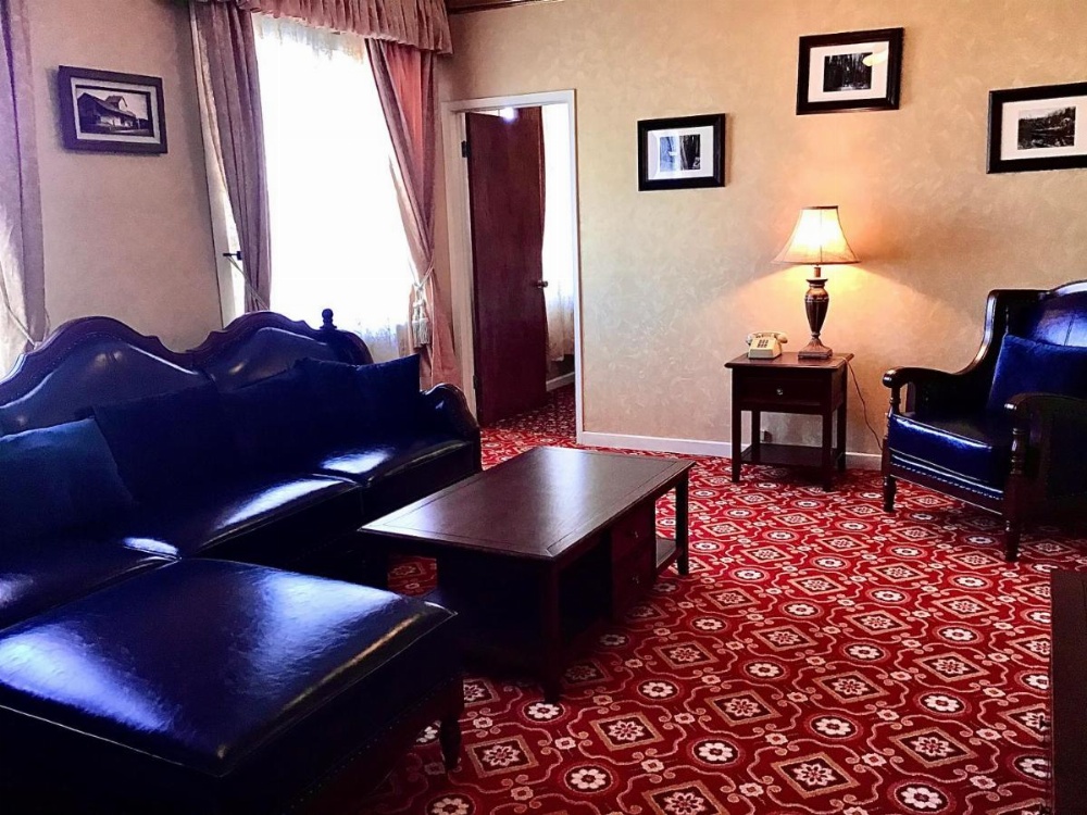 Room image 3